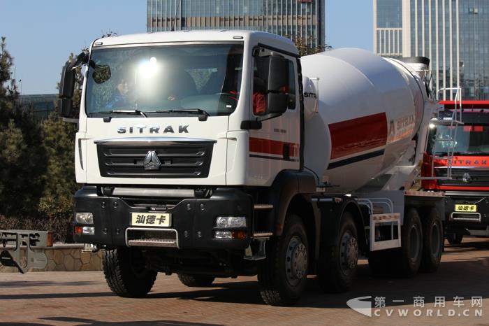 重汽汕德卡C6G 8×4搅拌车.jpg