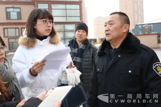 钛酸锂不怕冷 电动公交穿行哈尔滨 623.png