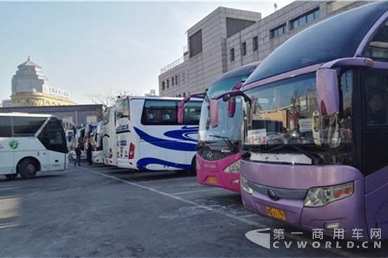 　　莲花池客运站的候车场.jpg