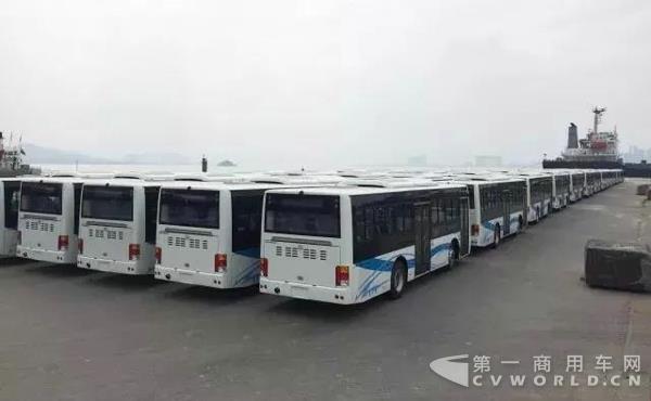 加蓬首次进口中国客车，动力毫无意外是TA.jpg