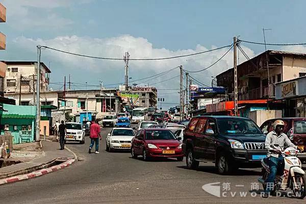 加蓬首次进口中国客车，动力毫无意外是TA1.jpg