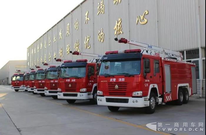 打响新年开门红 徐工V5系列消防车斩获6000万大单！.jpg