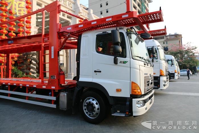 轿运车.jpg