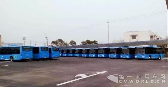 南京溧水：20辆开沃纯电动公交上路“开跑”1.jpg
