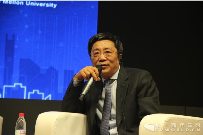 蔡东.jpg