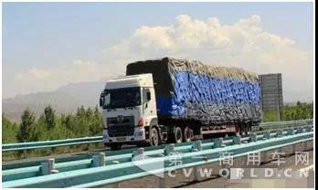 1.2  超长集装箱运输车.jpg