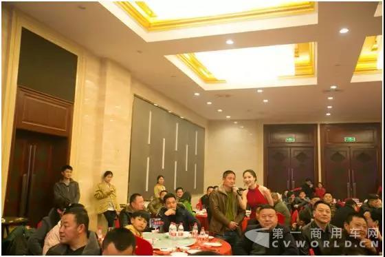 中国智造，四季领航！解放新J6四季款走进安徽蚌埠3.jpg