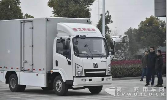 双突破，徐工纯电动物流车实现海内外首销.jpg