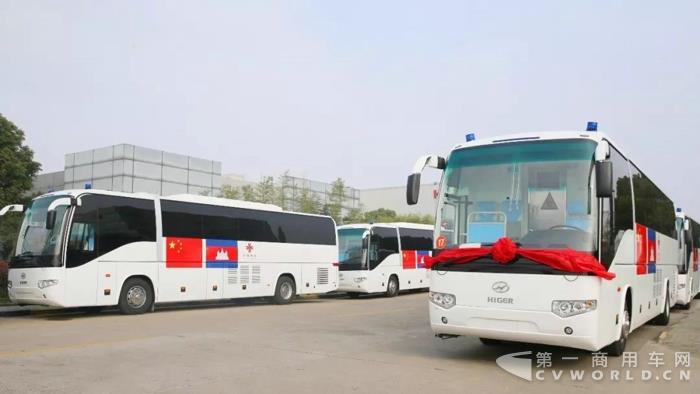首批20台海格流动诊所车辆启航援柬.jpg