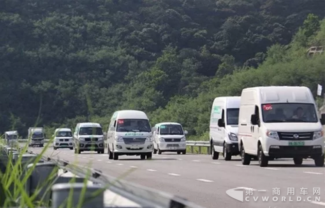 物流车.png