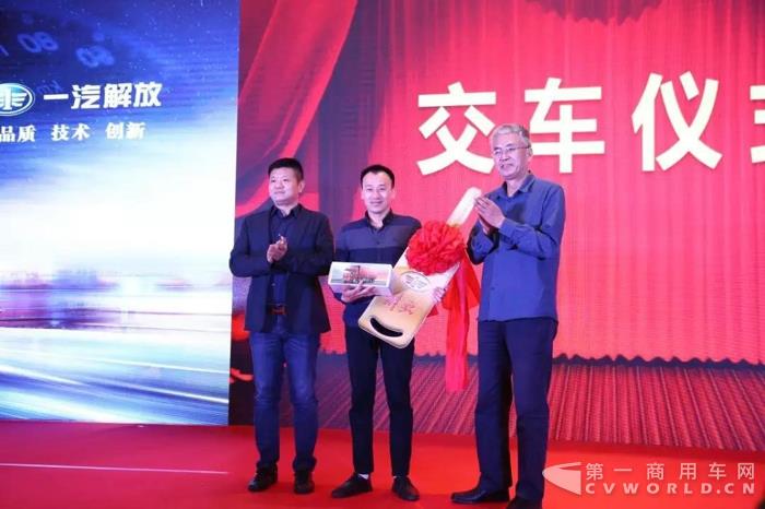2018款J6L 载货车全国投放！11.jpg