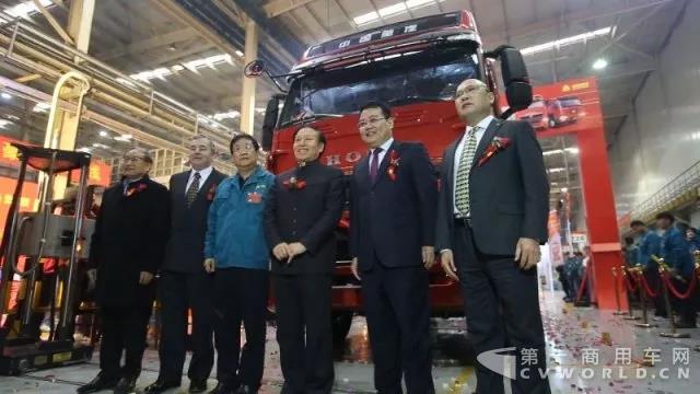 中国重汽销售部紧锣密鼓布局二季度营销工作2.jpg