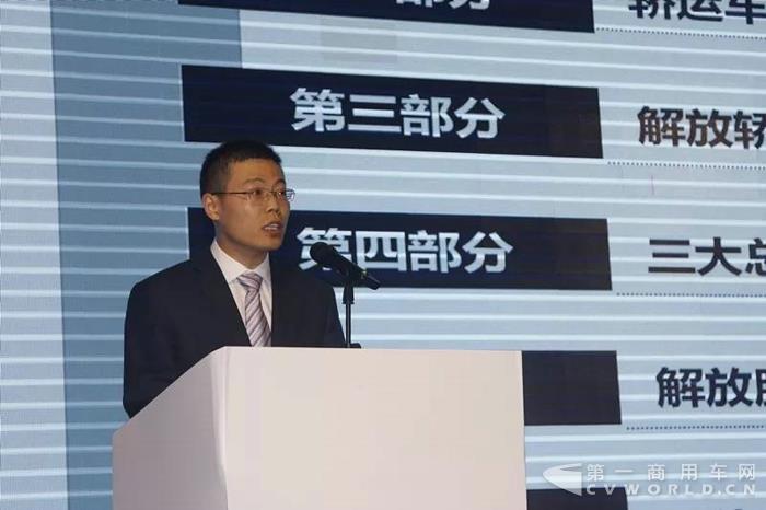 解放J6L轿运车推介会为何上海外滩的4S店，都爱这款轿运车？2.jpg