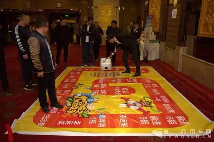 助阵大西北交通运输 新J6北方款驰骋新疆1.jpg