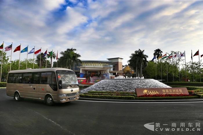 宇通T7在亚洲博鳌论坛年会担任国内外政要出行的重任4.jpg 宇通T7在亚洲博鳌论坛年会担任国内外政要出行的重任4.jpg