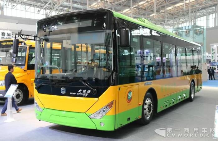 用实力打造经典，中通客车携三款精品亮相天津客车展2.jpg