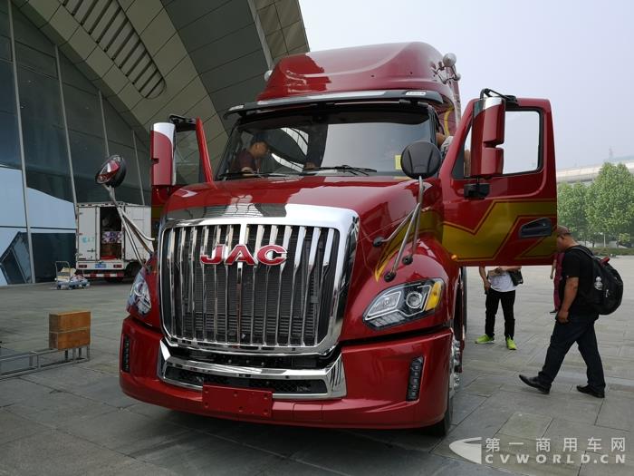 江淮格尔发长头车2.jpg