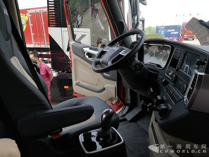 江淮格尔发长头车6.jpg