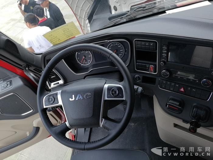 江淮格尔发长头车7.jpg