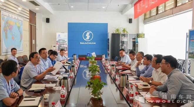陕汽重卡.jpg