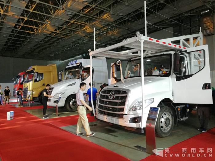 现场展车.jpg