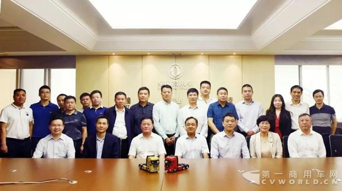 5月，东风商用车销售中重卡17195辆，同比增长8%1.jpg