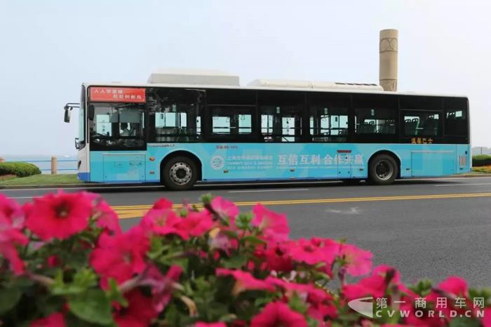 向世界展示中国方案，比亚迪客车赞助上合组织青岛峰会1.jpg