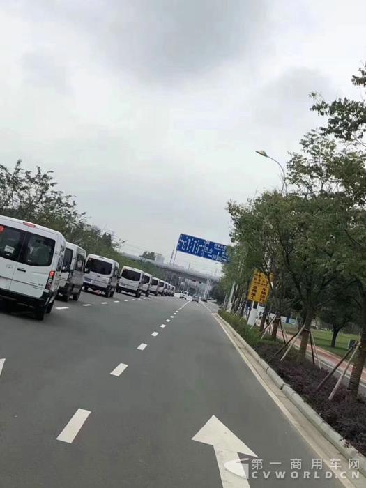 星锐二代在比赛中.jpg