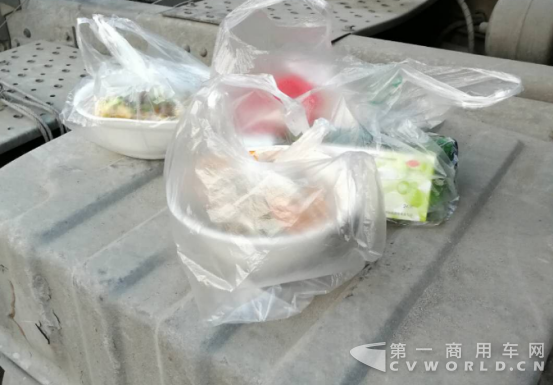 【定稿】三地分居 看一位大运老司机如何过端午……2071.png