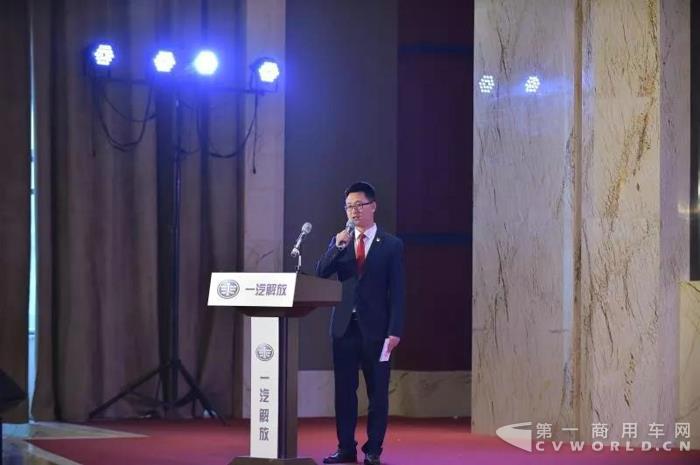 “四季顺心、四季来财”，因为他们都用解放新J6四季款3.jpg