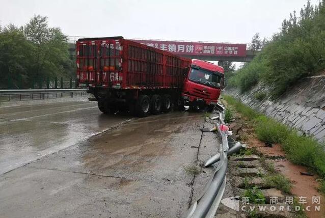 大货车.jpg