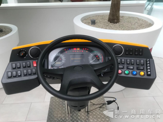【定稿】推出自动驾驶解决方案  大陆要引领商用车进入新时代-第一商用车网1807.png
