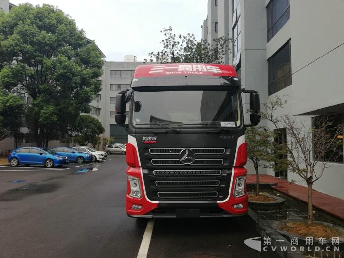 三一重卡500马力英杰版牵引车.jpg