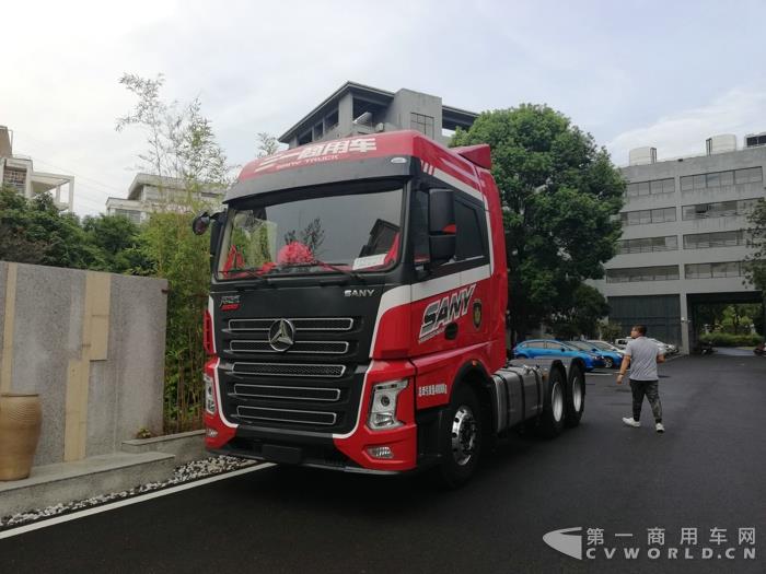 三一重卡500马力英杰版牵引车45.jpg