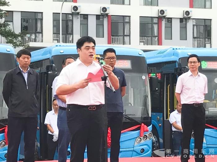 升级客车品质，建设交通强国。福田欧辉将继续与曲靖公交持续深入合作，以超强品质、一流服务、无忧保障为城市交通系统注入新活力，持续助力曲靖公交发展，为绿色蓝天贡献力量。