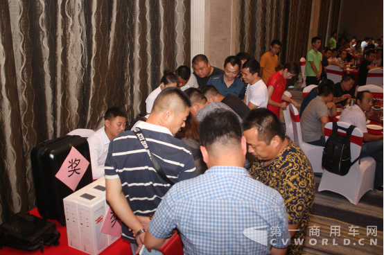 绿巨人来袭，江铃威龙自卸车强力上市-09081714.png