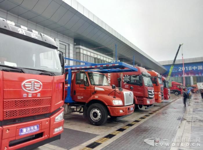 现场展车.jpg