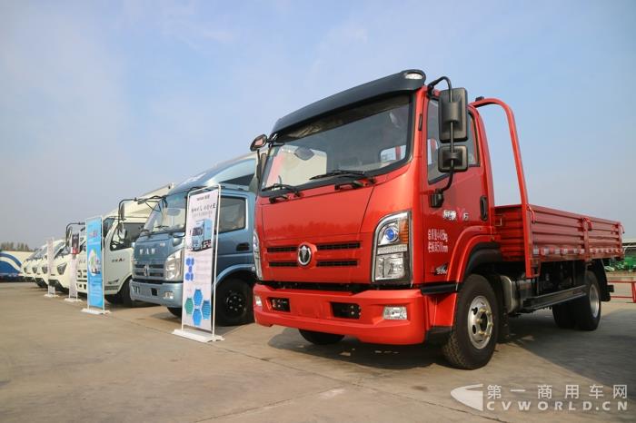 现场展车2.jpg
