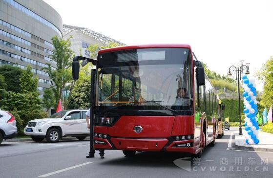 æéå®¢è½¦2.jpg