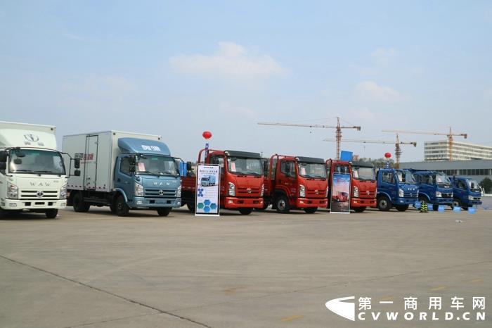 现场展车.jpg