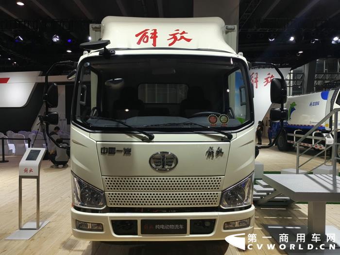 解放J6F纯电动物流车.jpg