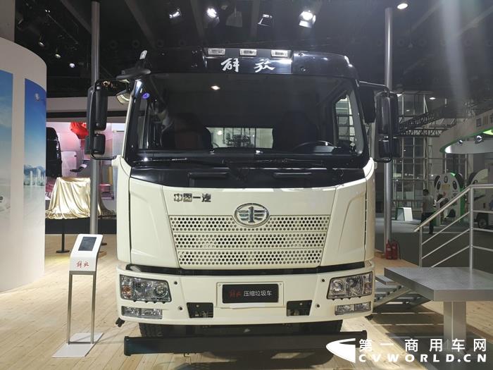 解放压缩垃圾车.jpg