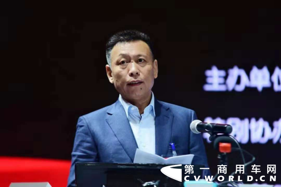 2018全国汽车物流行业年会顺利召开，长久中置轴轿运车神采再现976.png