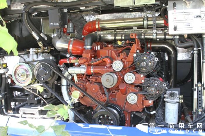 北京市场公交客运批量配装玉柴6L、6J发动机.jpg