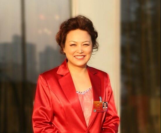 王凤英.jpg