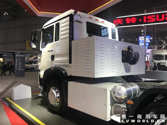 重汽T5G L4级无人驾驶纯电动牵引车7.jpg