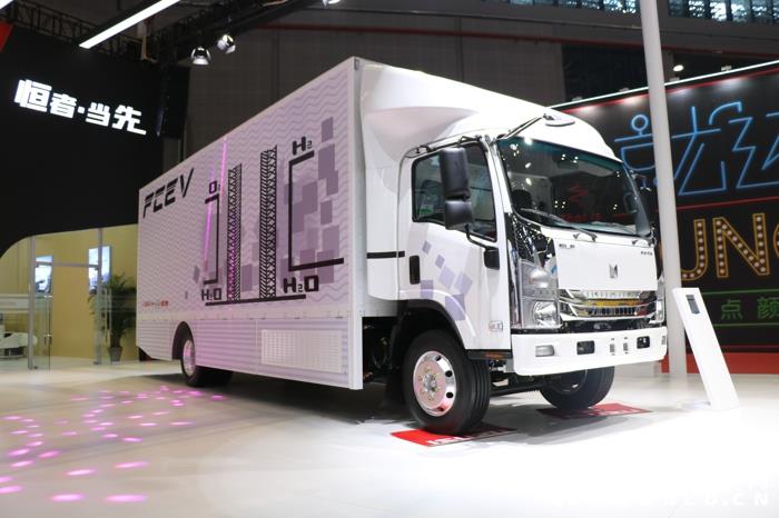 庆铃氢燃料电池电动商用车.jpg