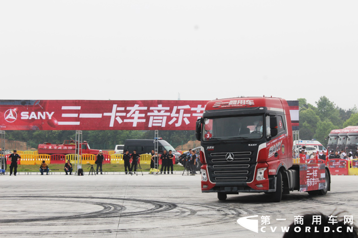 三一卡车5.png