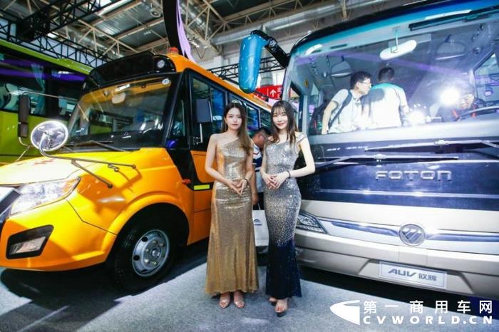欧辉校车1.jpg