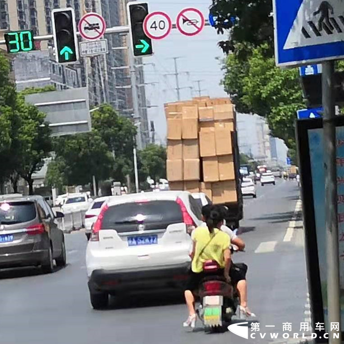 蓝牌轻卡1.png